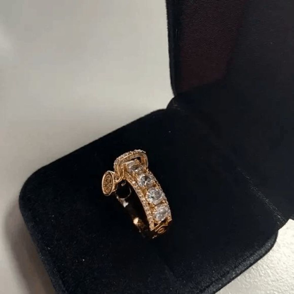 GOLD DIAMOND RING BAND WITH HANGING CHARM - Picture 8 of 10